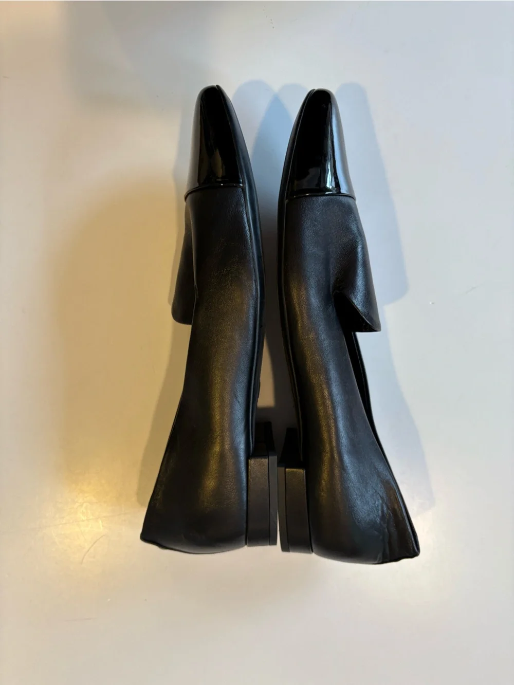 AGL || Cap Toe Flats Loafers Black Patent Leather 39.5